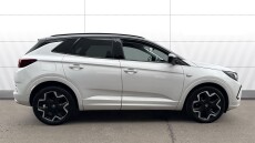 Vauxhall Grandland 1.2 Turbo Ultimate 5dr Petrol Hatchback